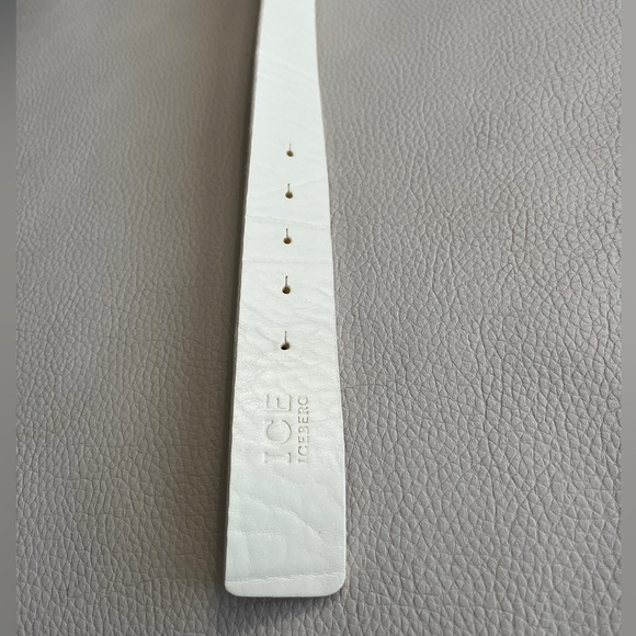 NWT - Ice Iceberg Leather Belt with Crystal Buckle - Made in Italy - Size 90 / M - Picture 3 of 5